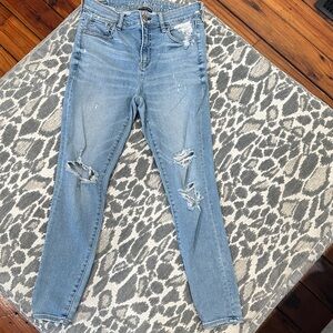 American Eagle Distressed hi rise jegging  sz 10 short